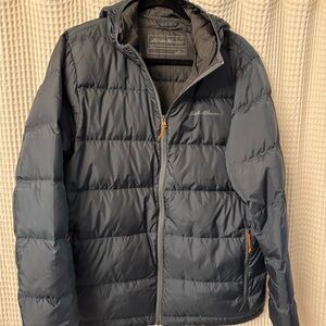 Eddie Bauer Men's Navy Hooded Puffer Jacket Large